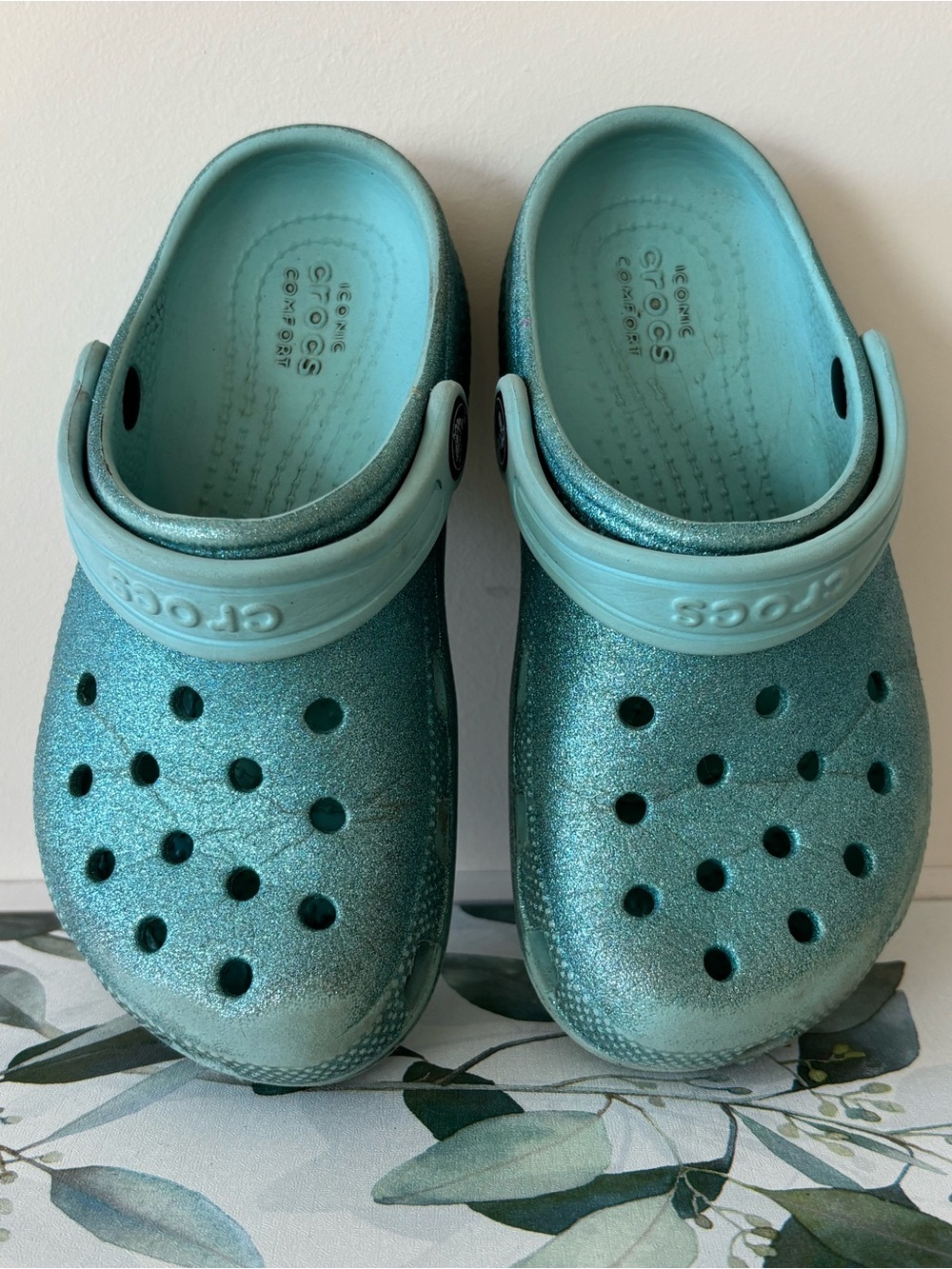 🔥 $8 Sale Teal Glitter Crocs Size 12